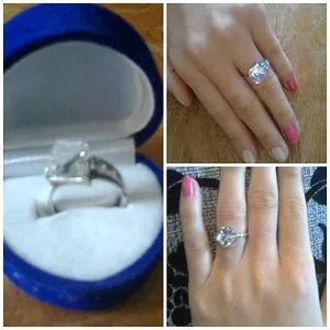 Серебренное кольцо с камнем с красивым футляром в подарок!!!